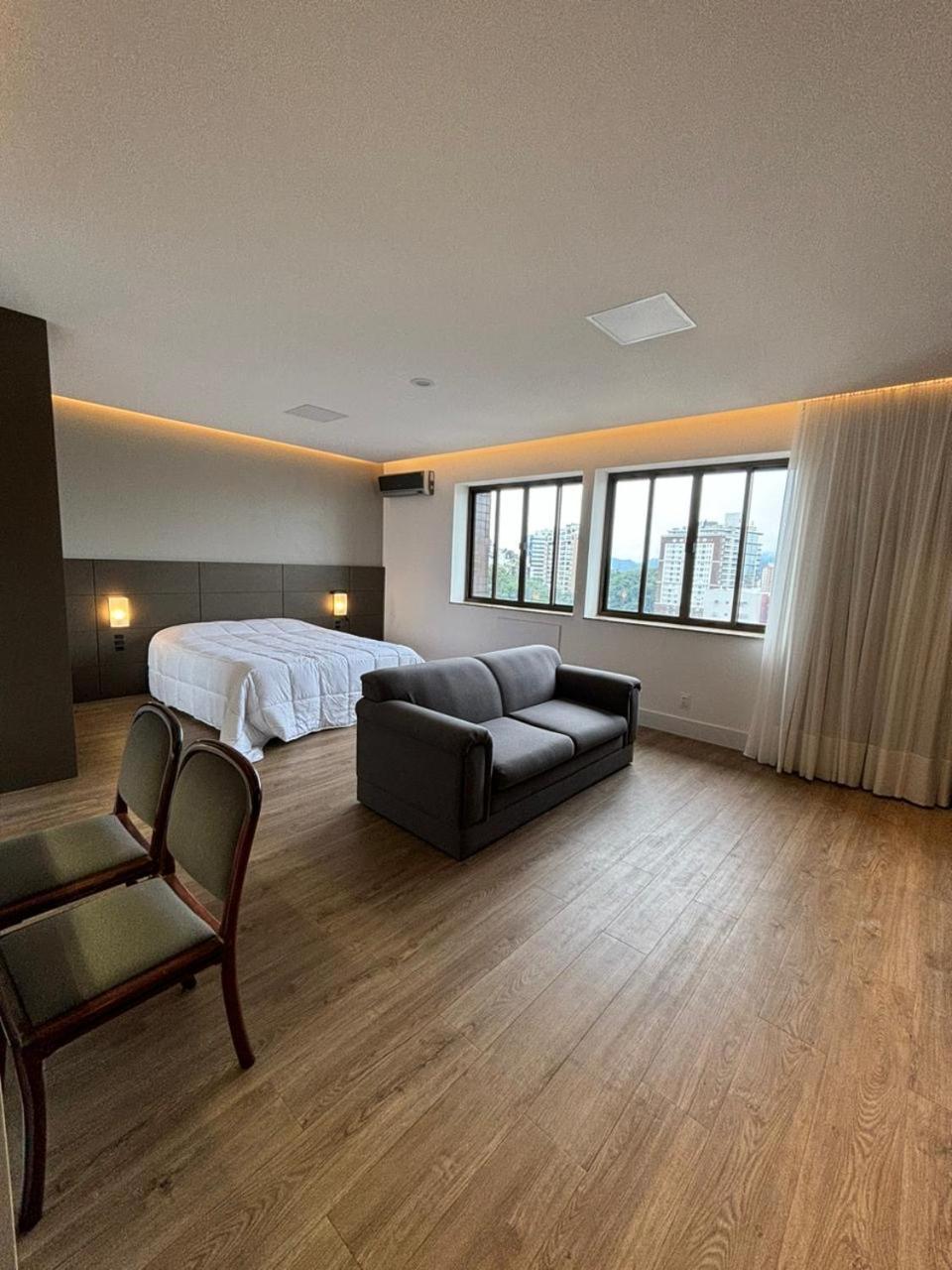 Apart Hotel Moderno Em Joinville Exterior photo
